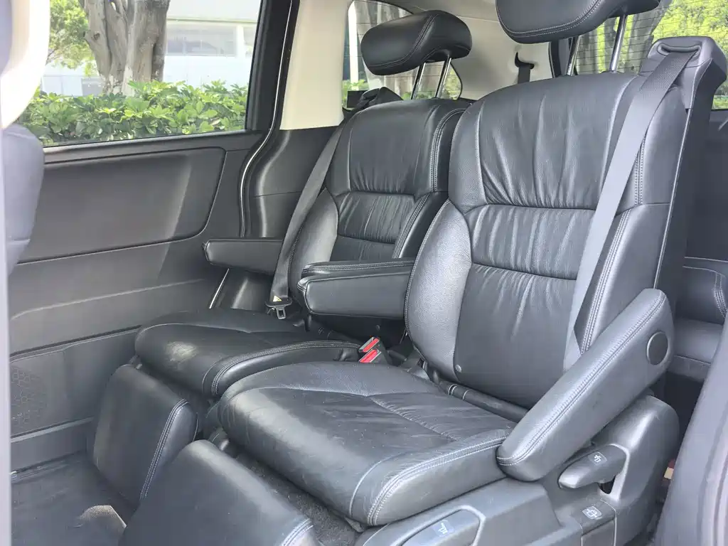 Honda Odyssey 2016 — фото 11
