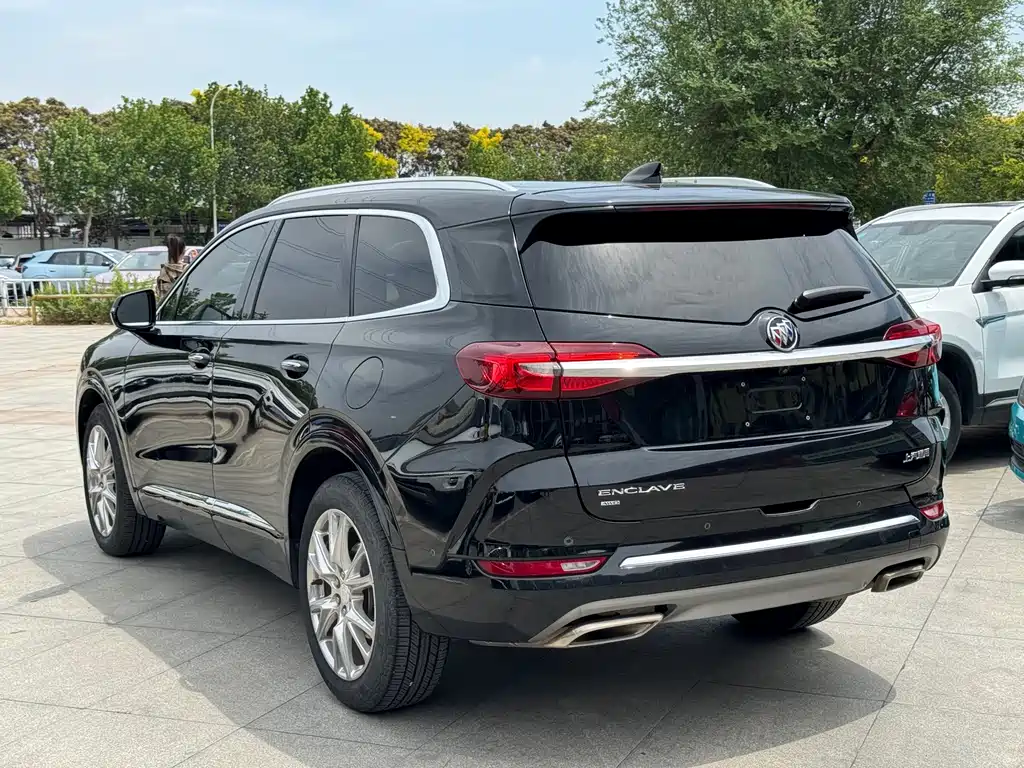 Buick Enclave 2023 — фото 17