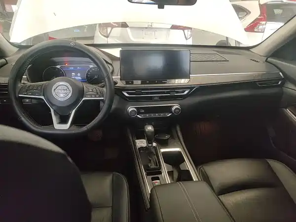 Nissan Teana 2022