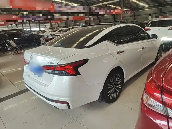 Nissan Teana 2022