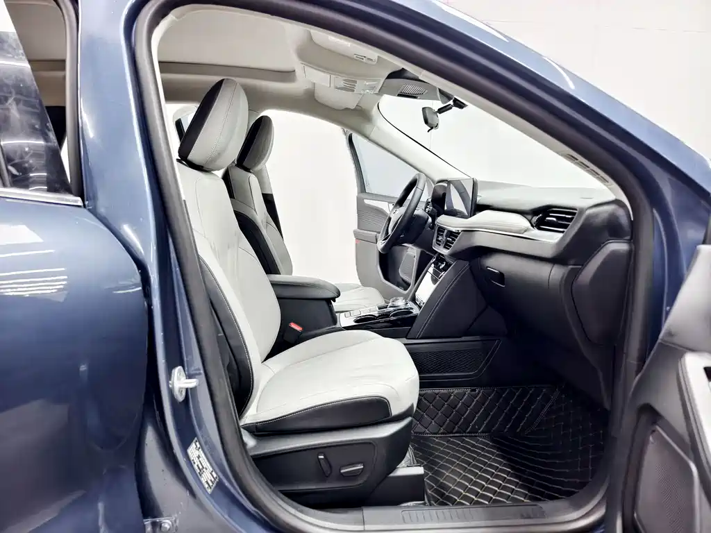 Ford Escape 2025 — фото 14