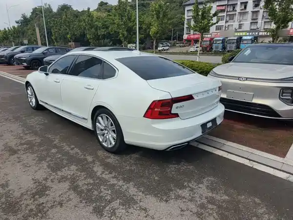 Volvo S90 2020