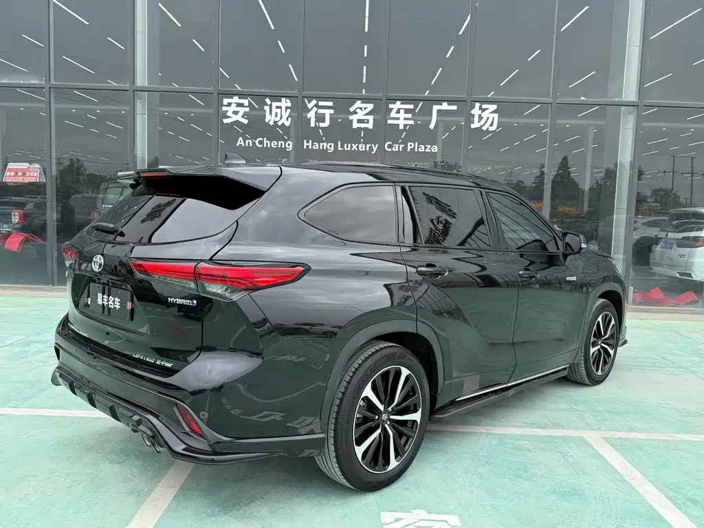 Toyota Crown Kluger 2021 — фото 16