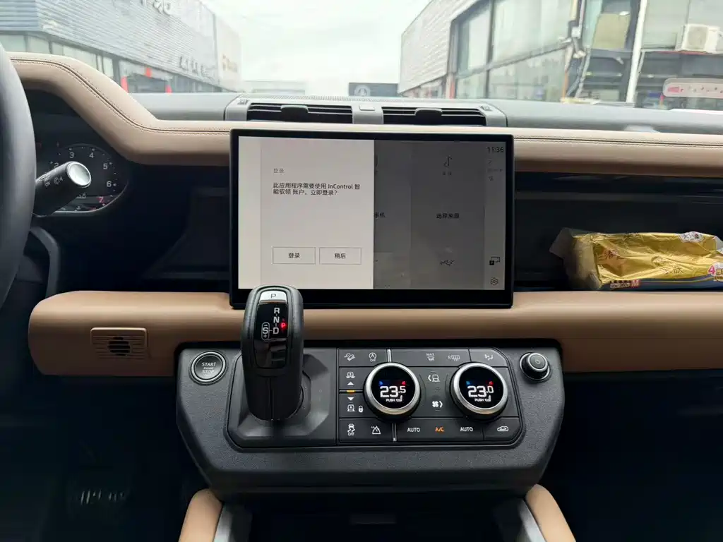 Land Rover Defender 2025 — фото 7