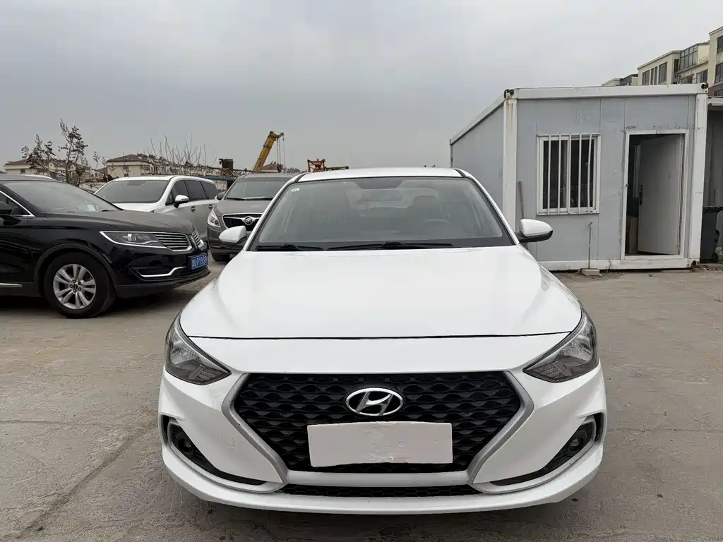 Hyundai Elantra 2019 — фото 2