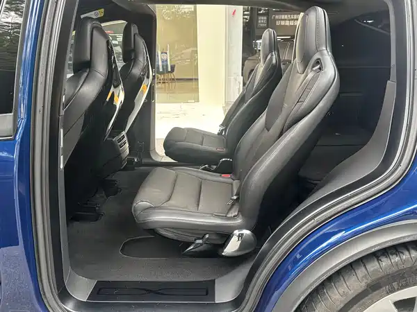 Tesla Model X 2016