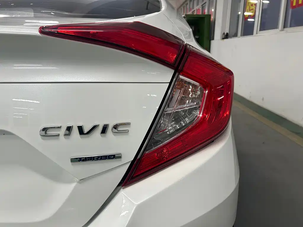 Honda Civic 2021 — фото 12