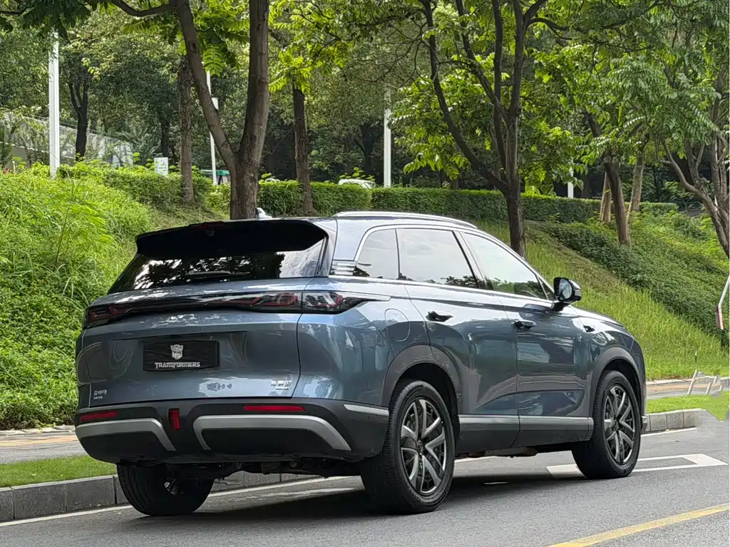 BYD Sealion 07 DM-i 2026 — фото 7