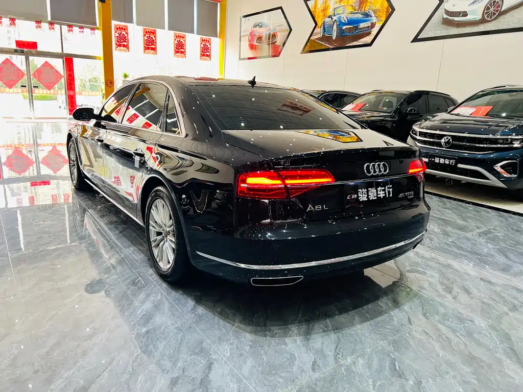 Audi A8 2015 — фото 7