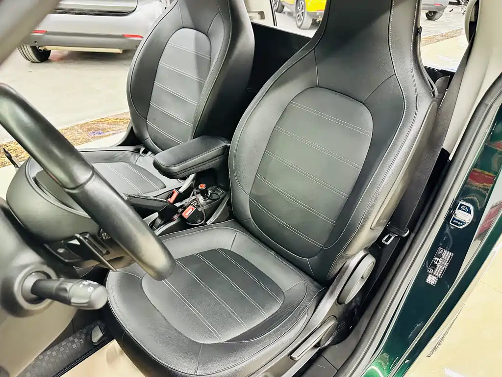 smart Fortwo 2018 — фото 23