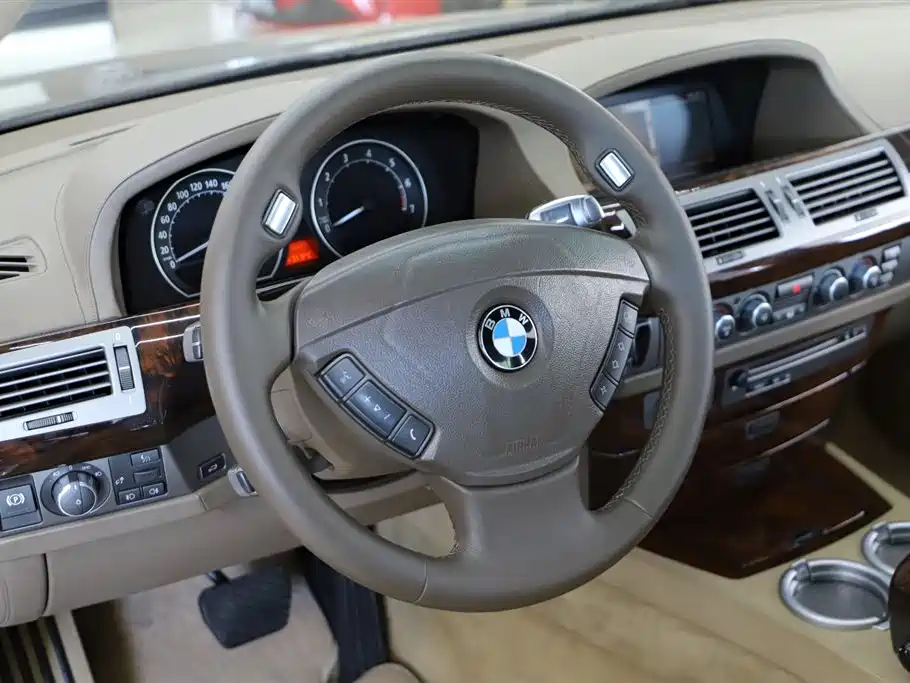 BMW 7 Series 2008 — фото 13