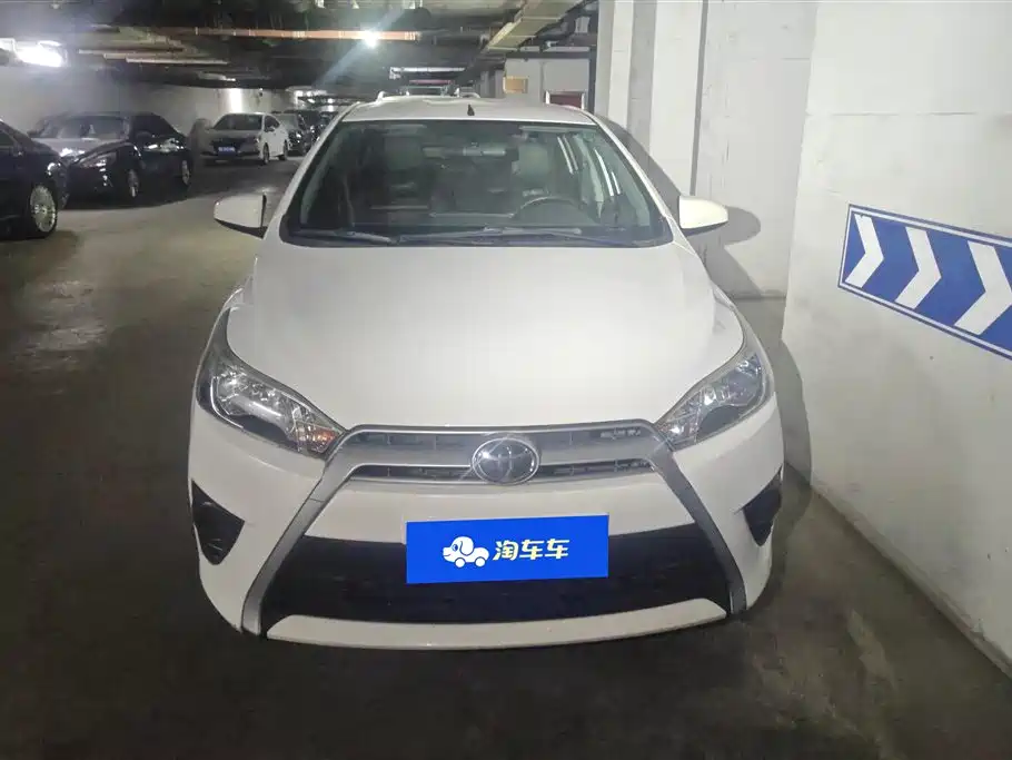 Toyota Yaris L 2015 — фото 2