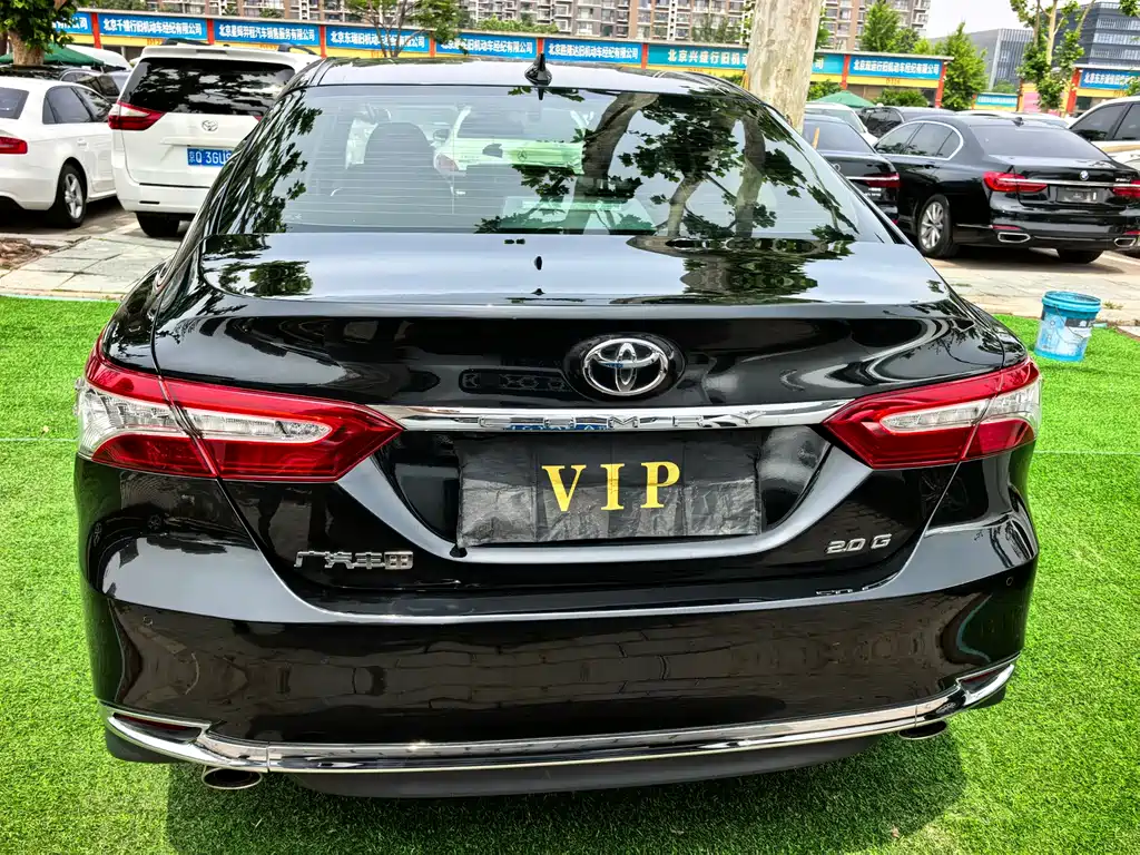 Toyota Camry 2023 — фото 12