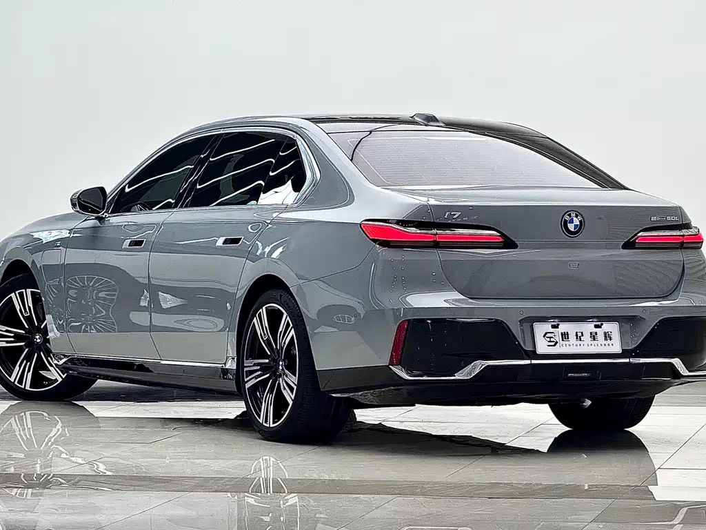 BMW i7 2023 — фото 7
