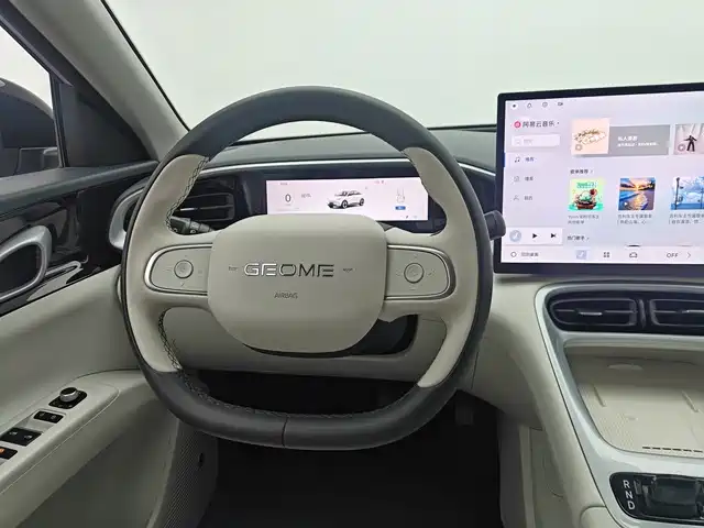 Geely Galaxy Starwish 2025 — фото 10
