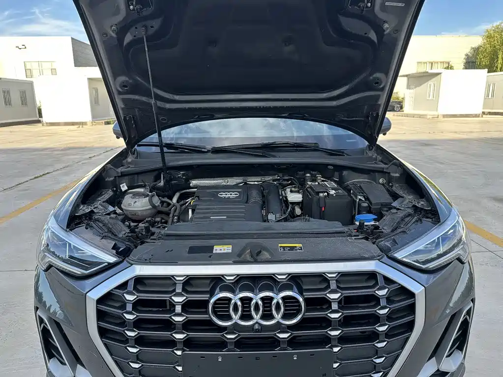 Audi Q3 2022 — фото 16