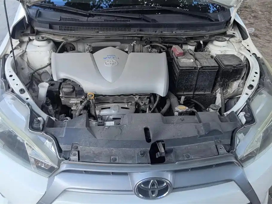 Toyota Yaris L 2016 — фото 10