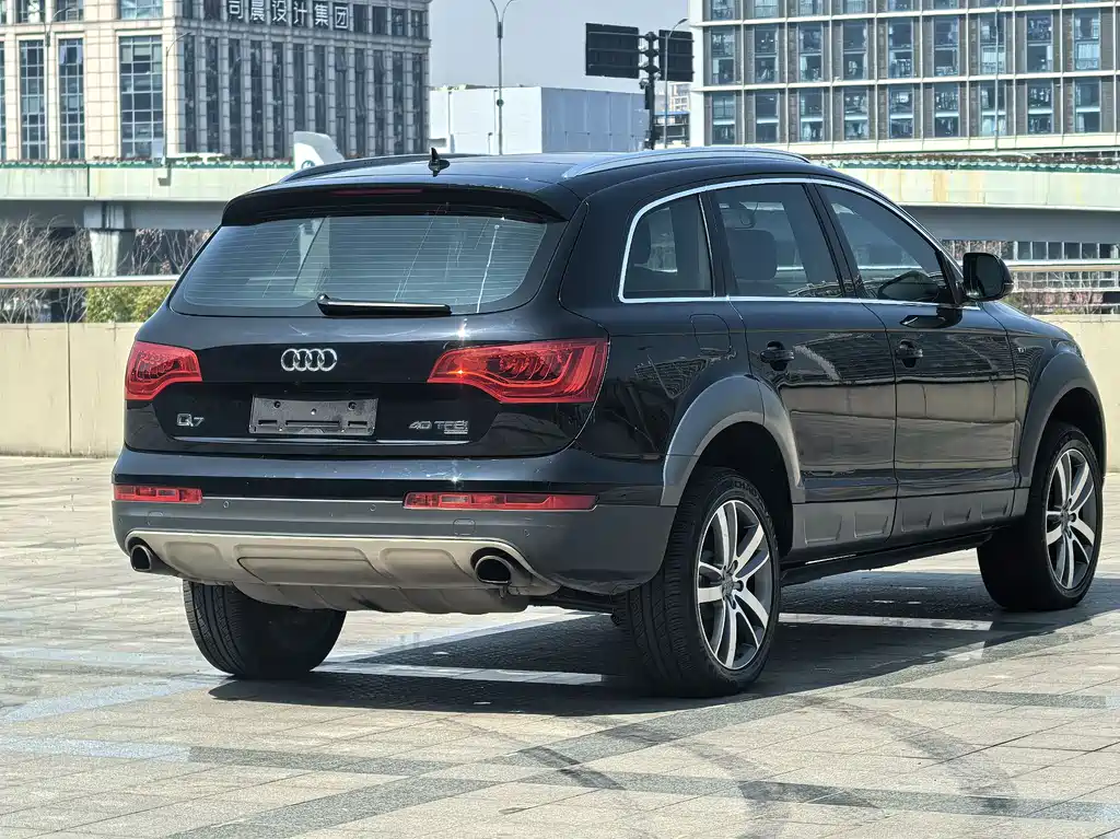 Audi Q7 2015 — фото 21