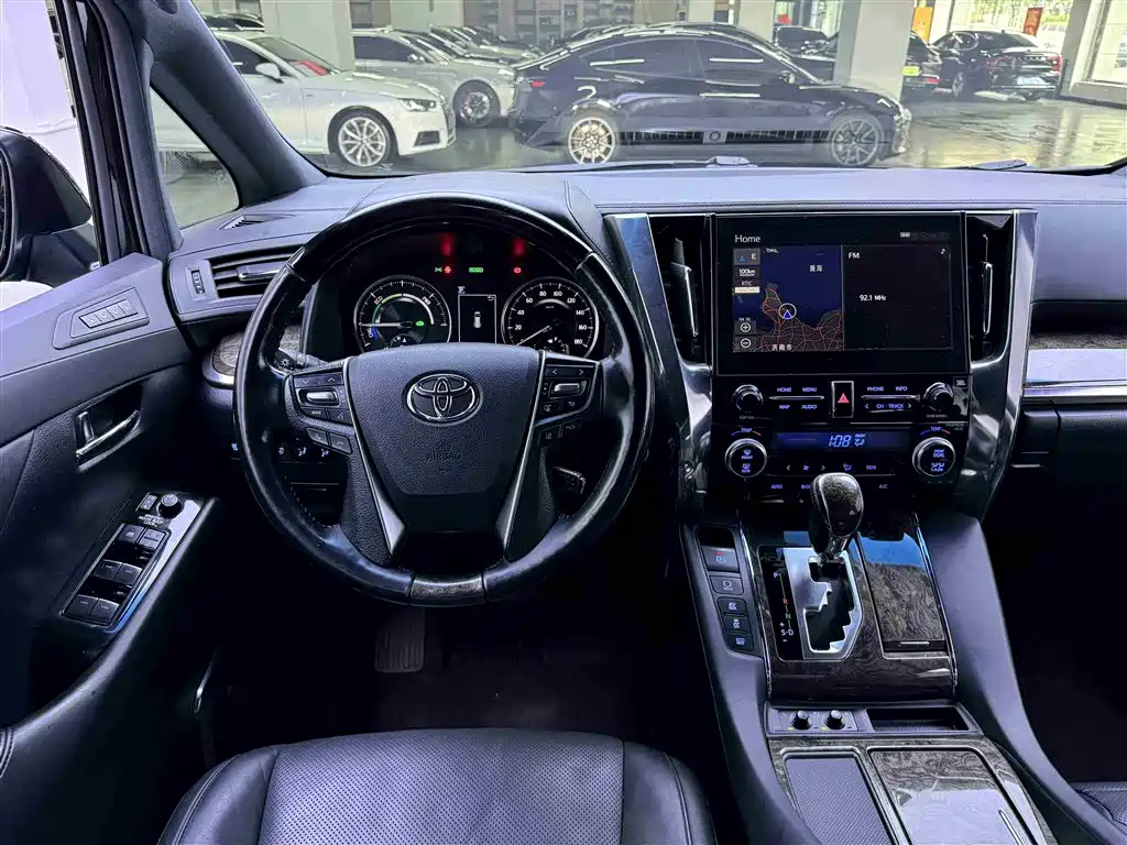 Toyota Alphard 2021 — фото 20