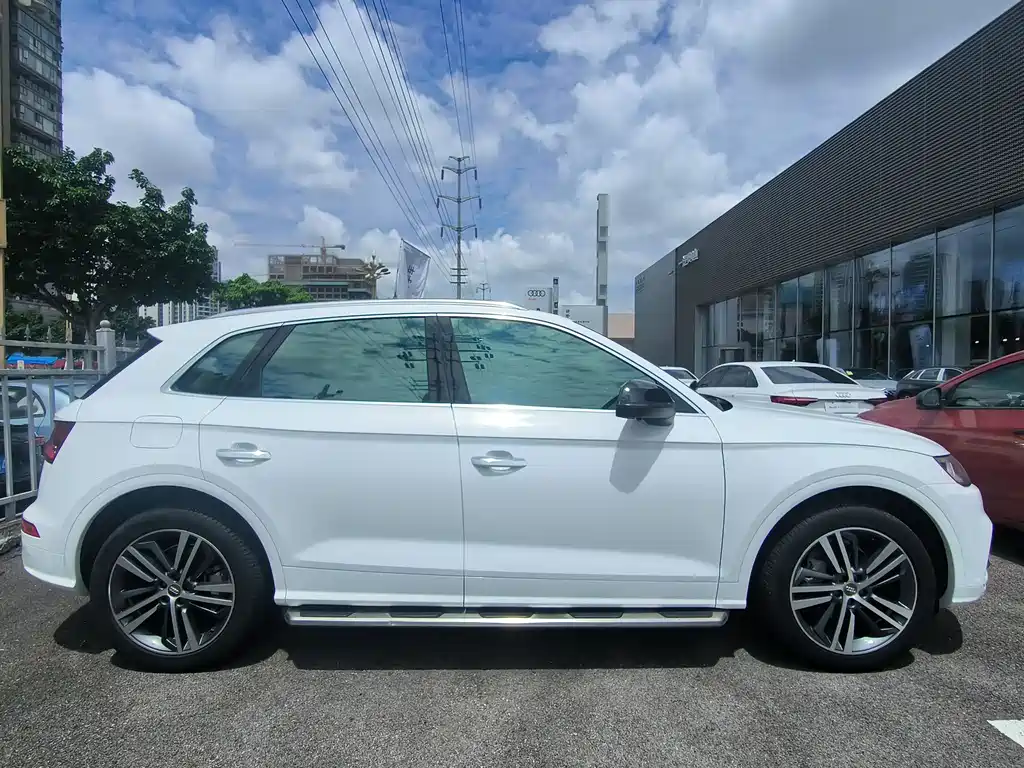 Audi Q5L 2019