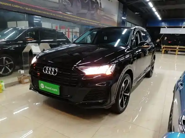 Audi Q7 2021