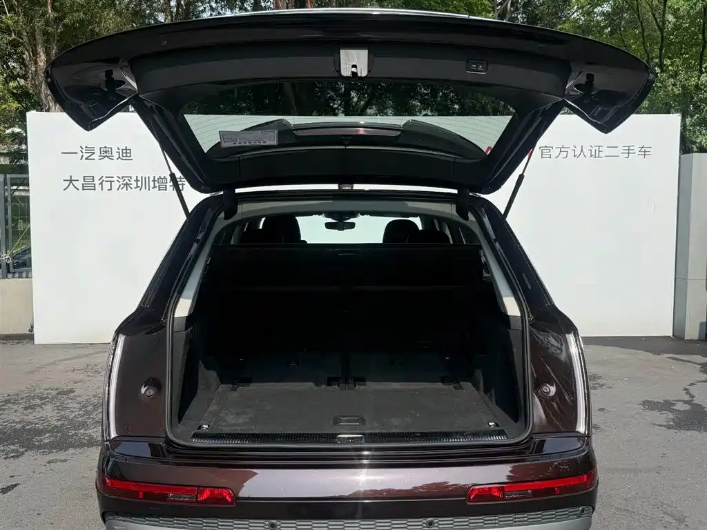 Audi Q7 2021 — фото 18