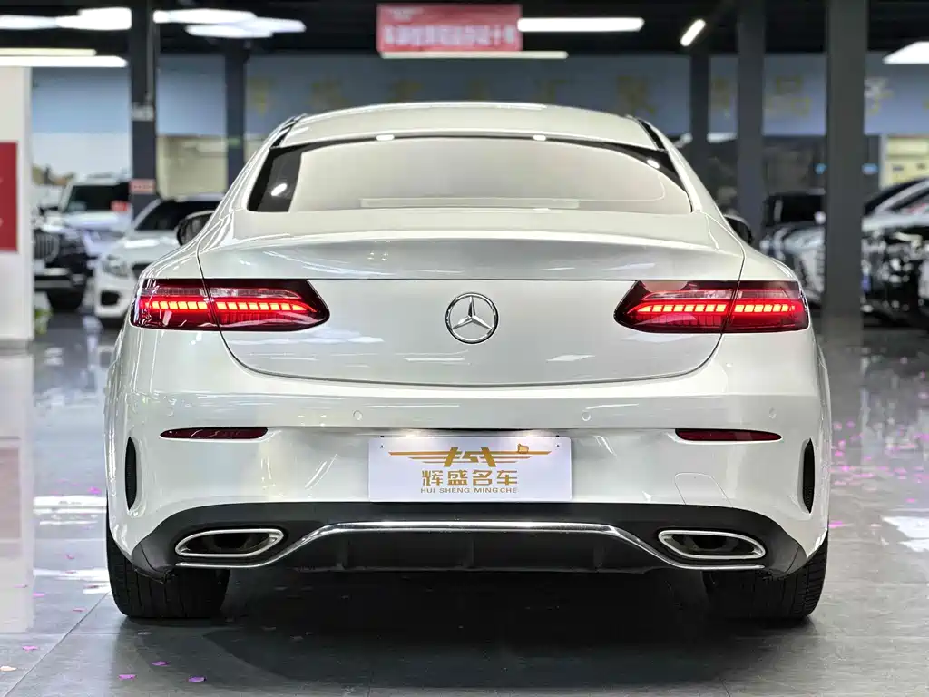 Mercedes-Benz E-Class 2022 — фото 4