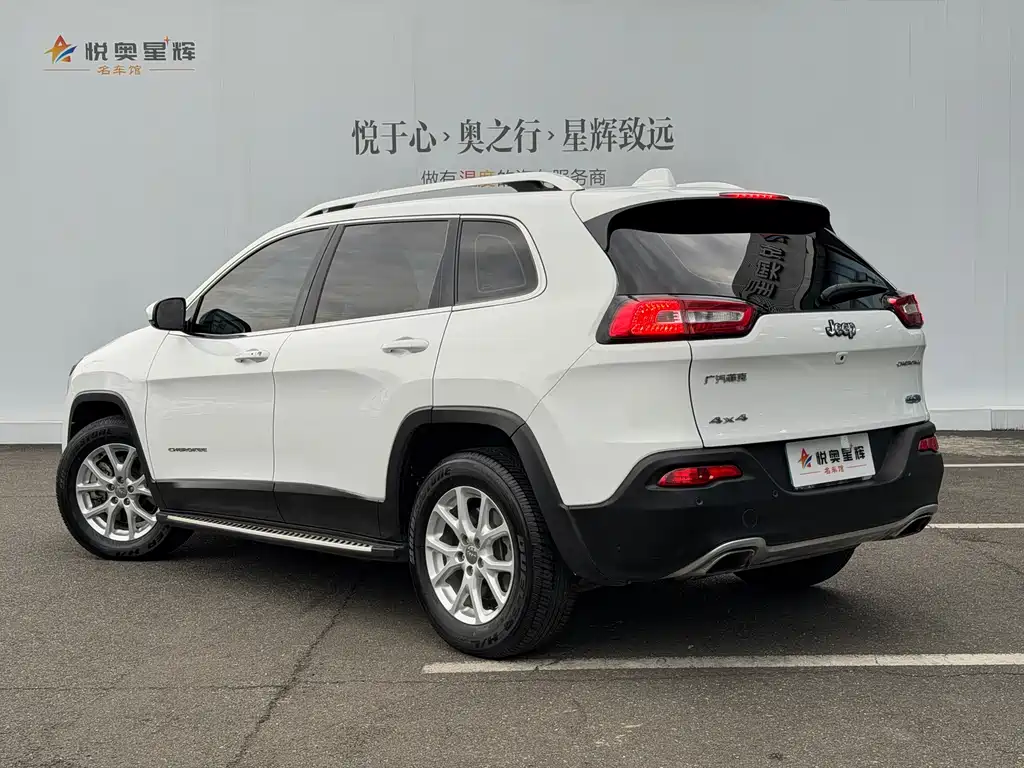 Jeep Cherokee 2016 — фото 4