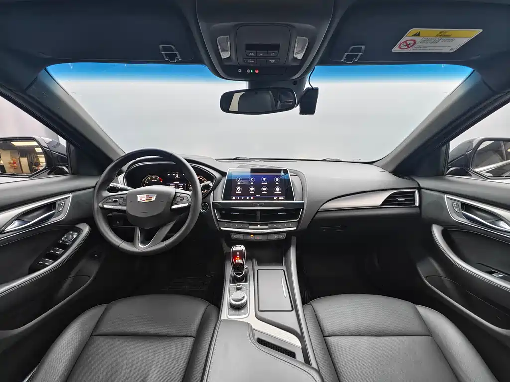 Cadillac CT5 2022 — фото 12