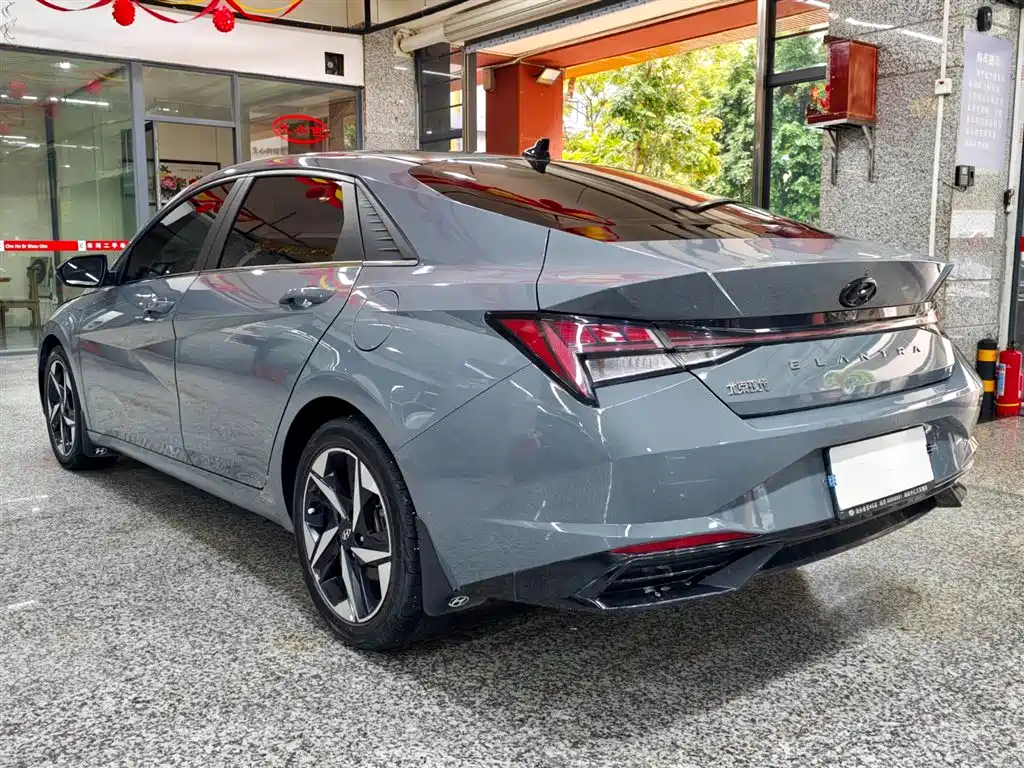 Hyundai Elantra 2023