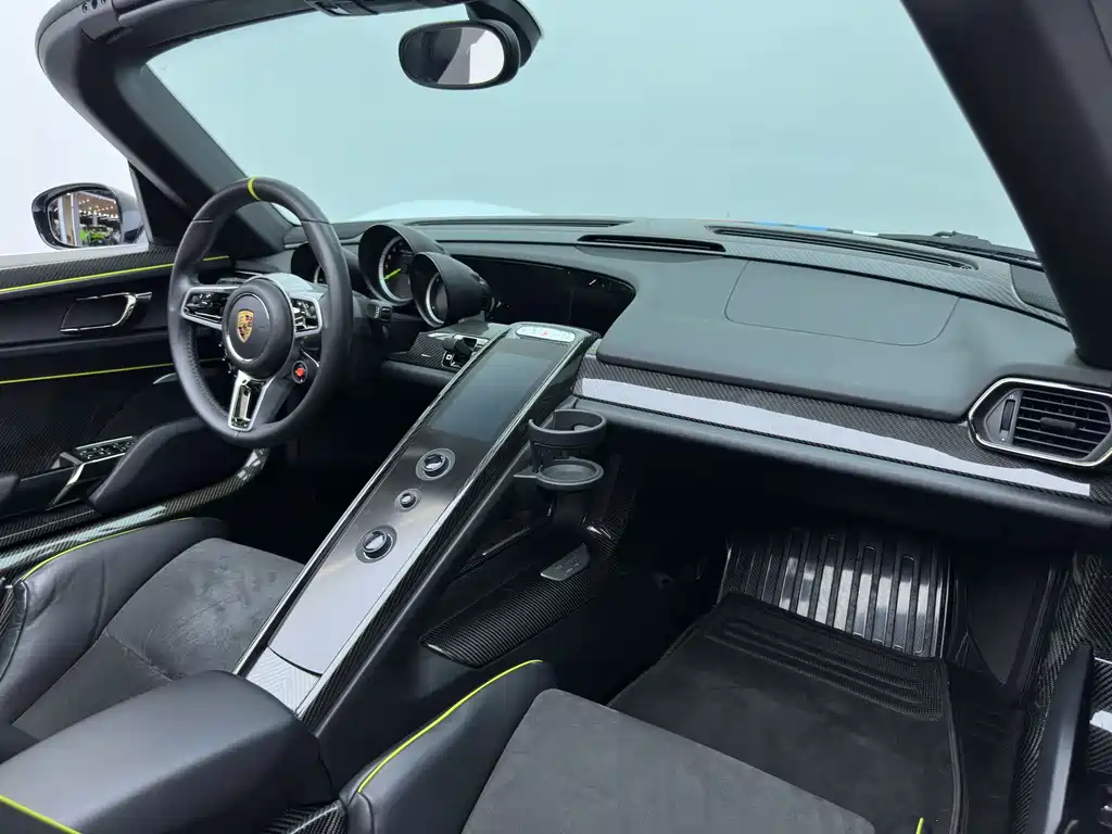 Porsche 918 Spyder 2015 — фото 30