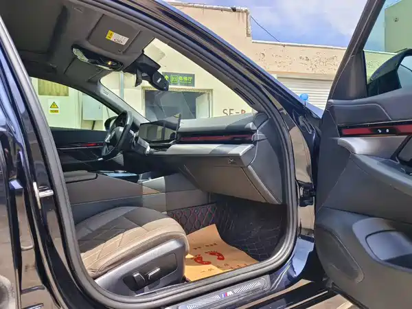 BMW i5 2024