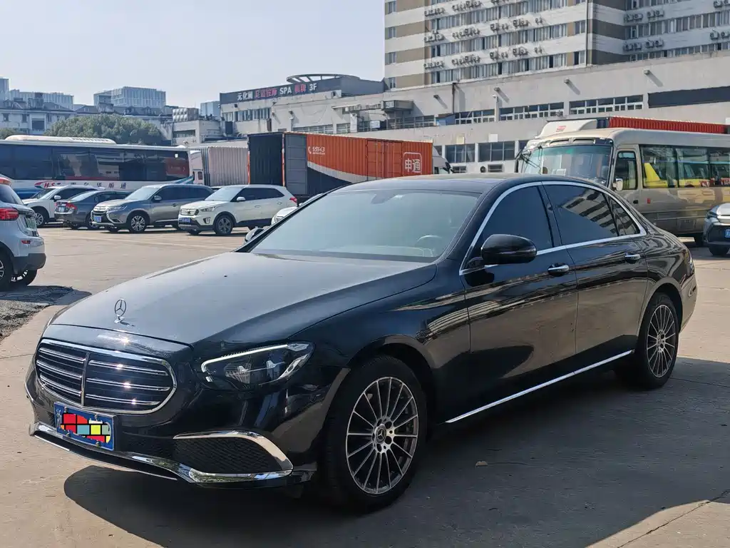 Mercedes-Benz E-Class 2023 — фото 1