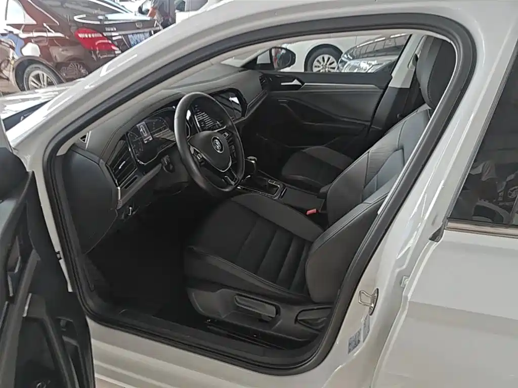 Volkswagen Sagitar 2020 — фото 15