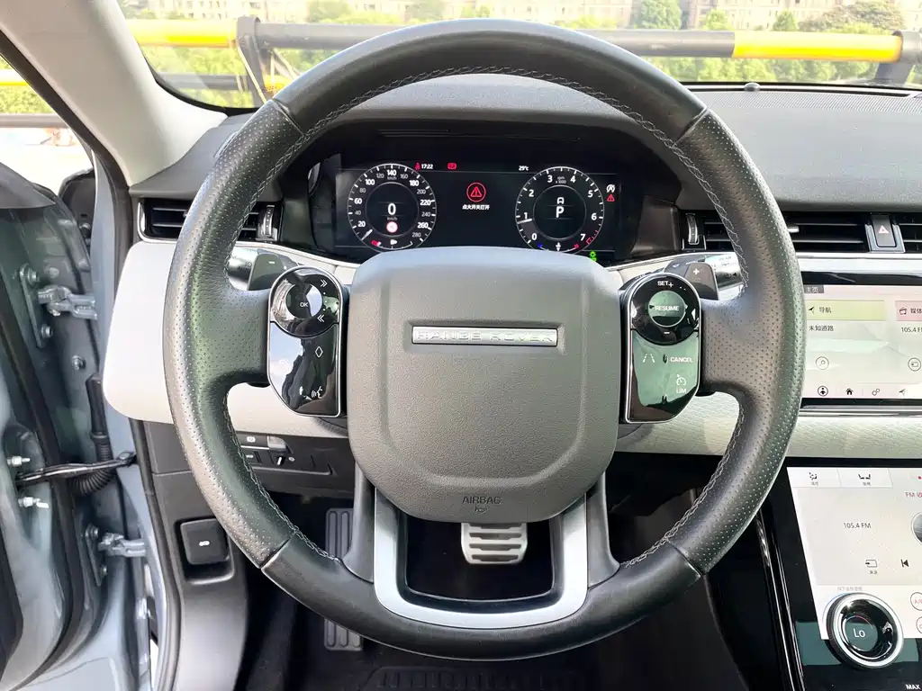 Land Rover Evoque 2020 — фото 11