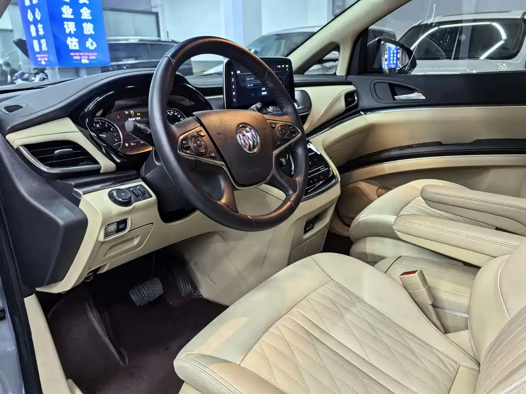Buick GL8 2025