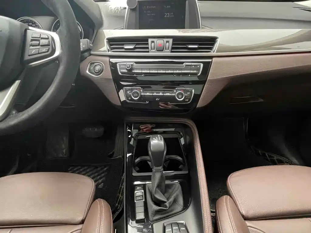 BMW X1 2019 — фото 16