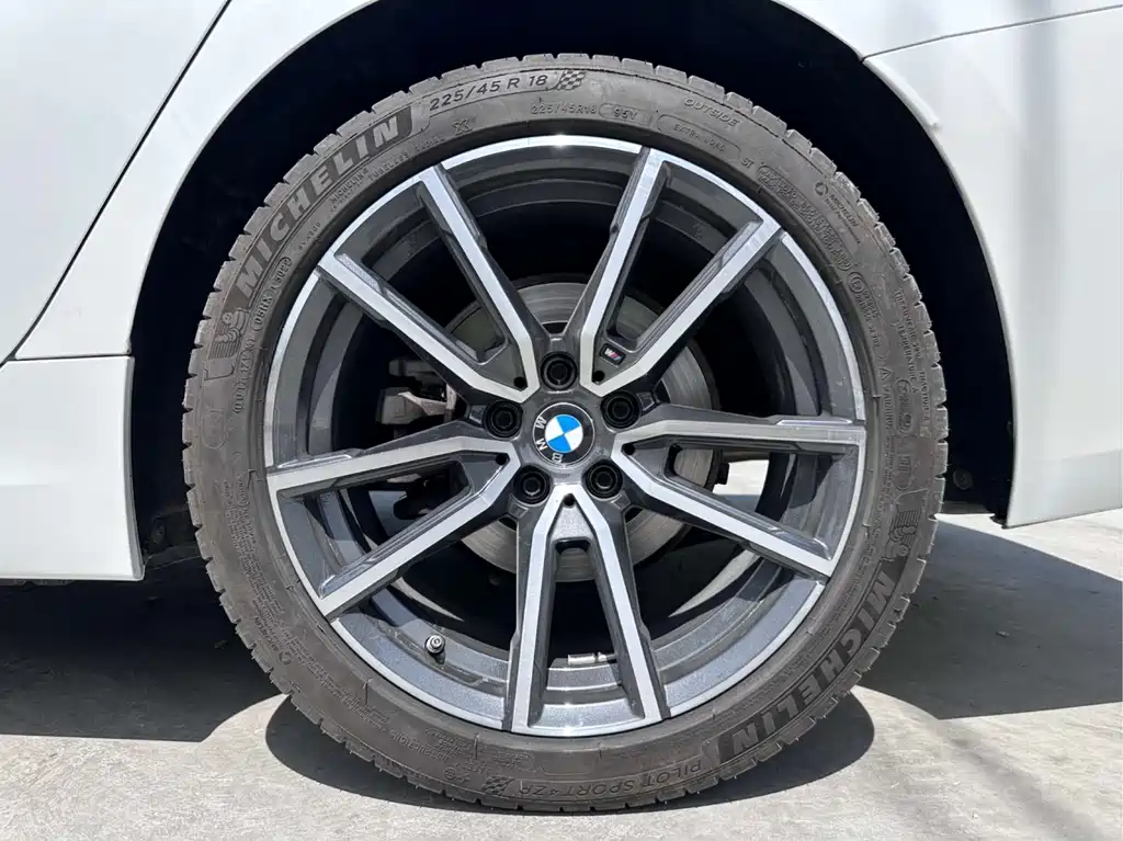 BMW 3 Series 2023