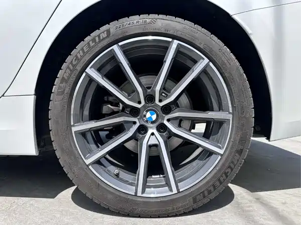 BMW 3 Series 2023