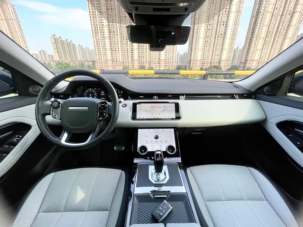 Land Rover Evoque 2020 — фото 16