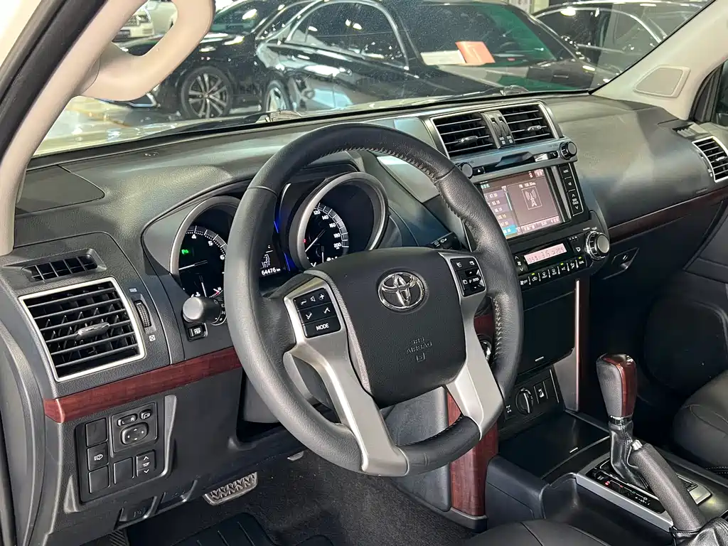 Toyota Prado 2016 — фото 14
