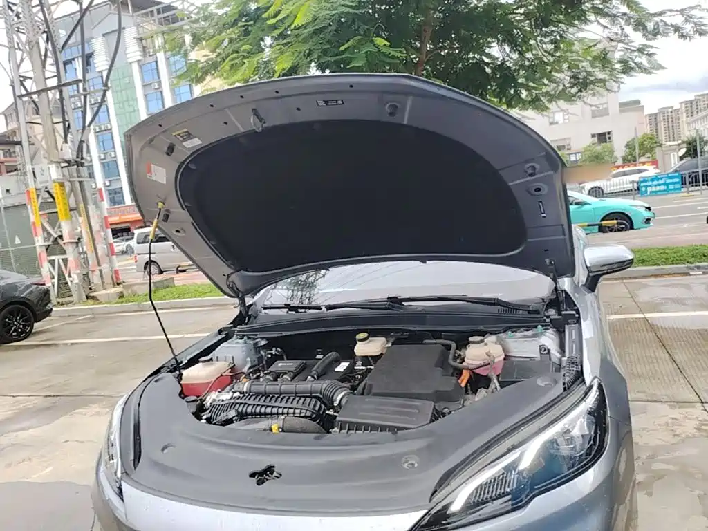 BYD Seal 05 DM-i 2025 — фото 20