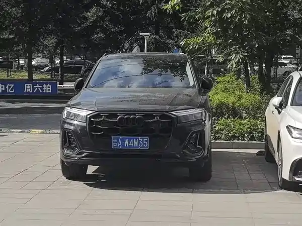Audi Q7 2024