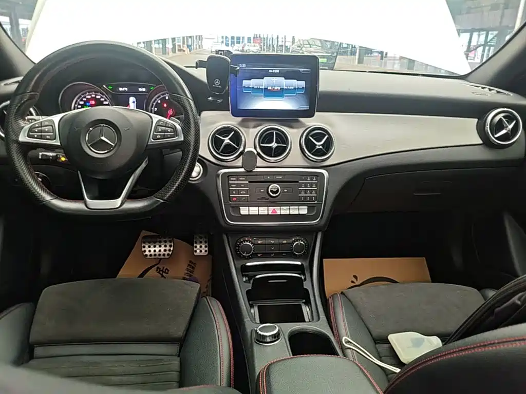 Mercedes-Benz CLA 2018 — фото 13