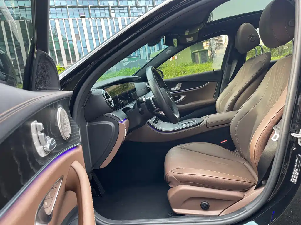 Mercedes-Benz E-Class 2022