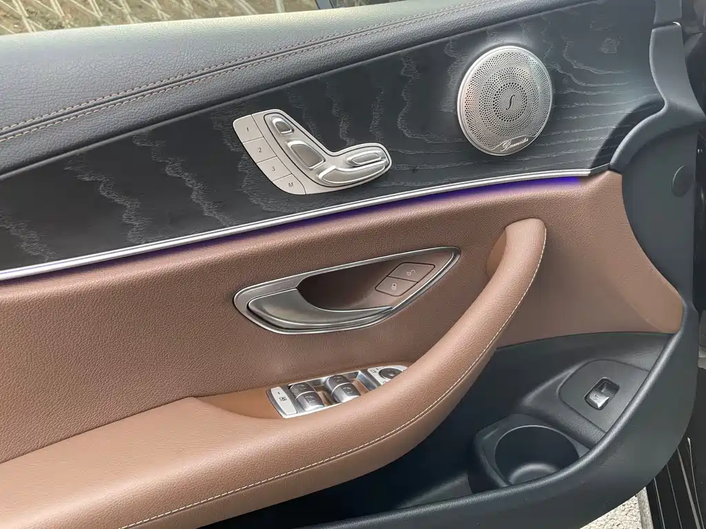Mercedes-Benz E-Class 2022