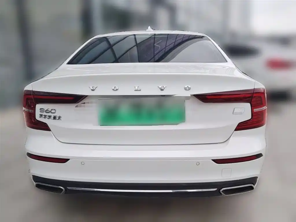 Volvo S60 PHEV 2021 — фото 10