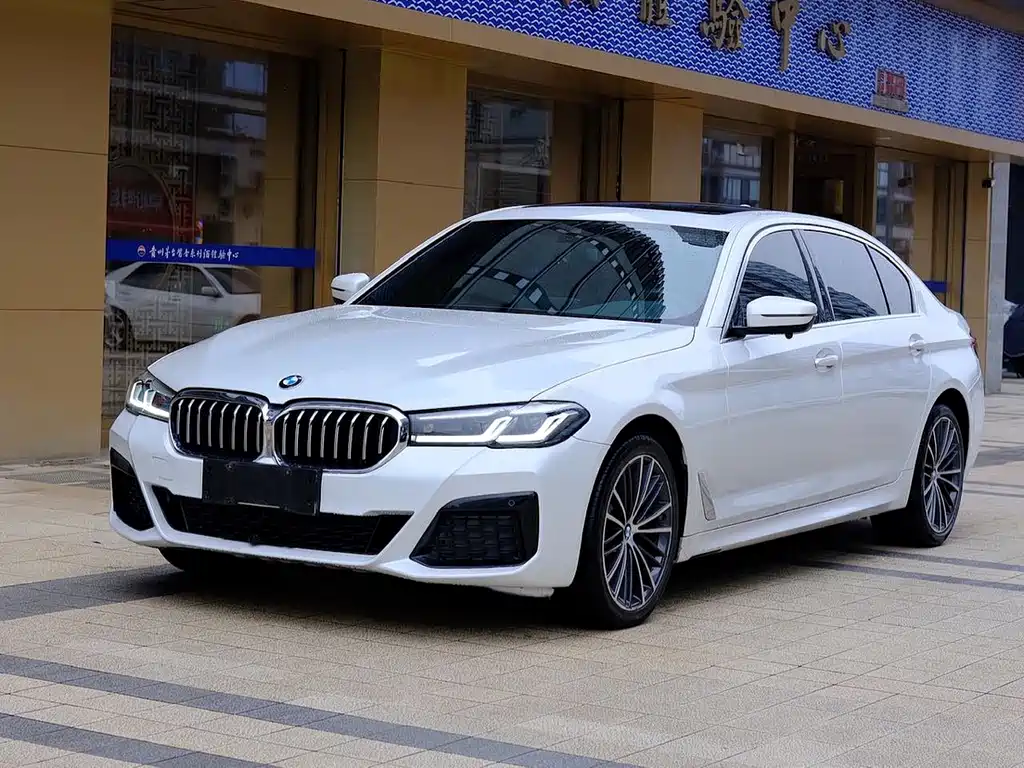 BMW 5 Series 2021 — фото 1