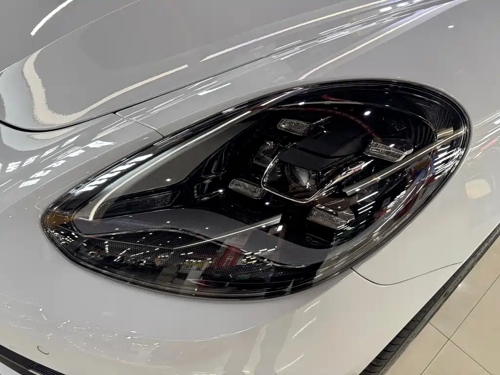 Porsche Panamera Hybrid 2022