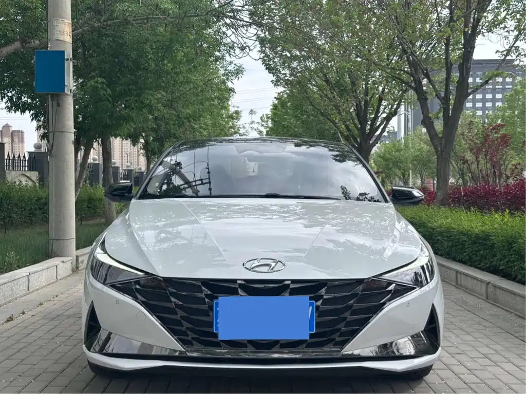 Hyundai Elantra 2021